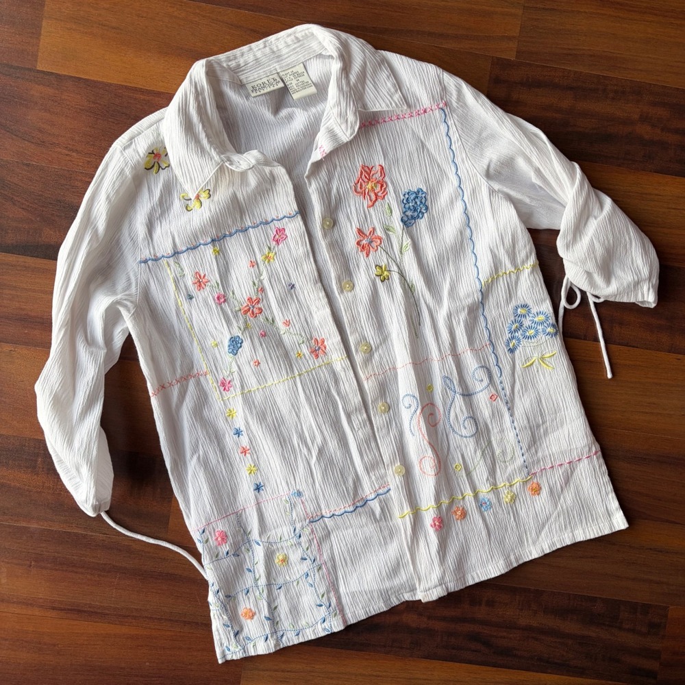 Koret Francisca White Crinkle Gauze Floral Embroidered Button Up Shirt Petite M